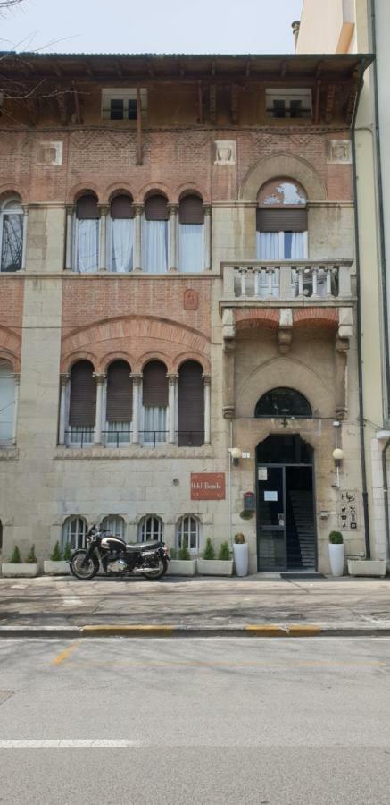 Hotel Bianchi 维亚雷焦 外观 照片
